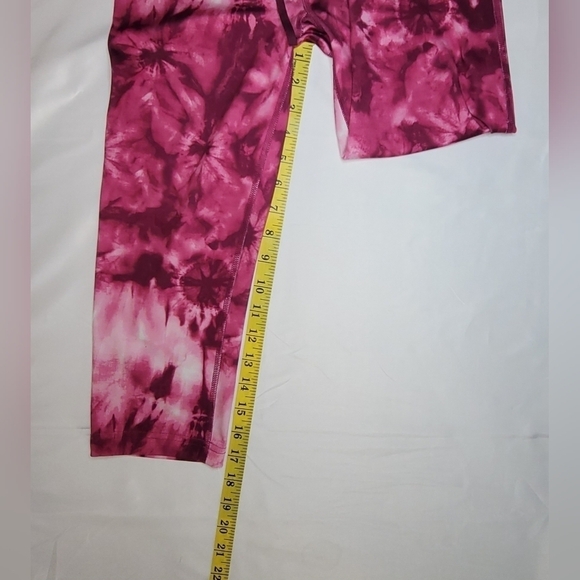 Danskin Now Cranberry Tie-dye Capri Leggings Women's Size XS - Picture 11 of 11